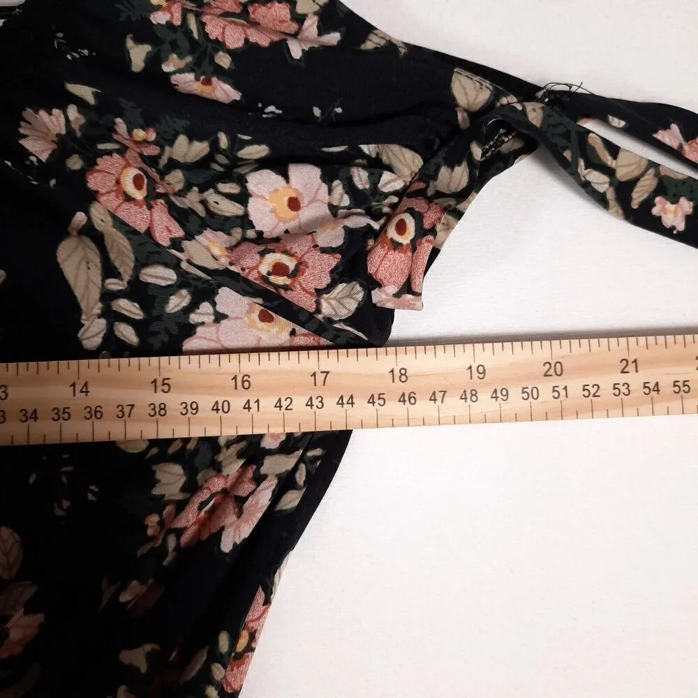 First Love On or Off Shoulder Floral Knit Peasant Top Size Medium / Large Ruffle - Picture 12 of 13